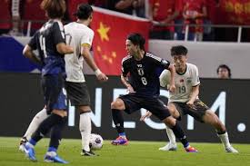 他也结合了